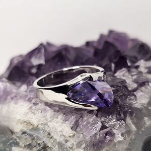 Womens Elegant Sterling Silver Purple Amethyst Gemstone Ring